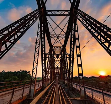 Long Bien Bridge